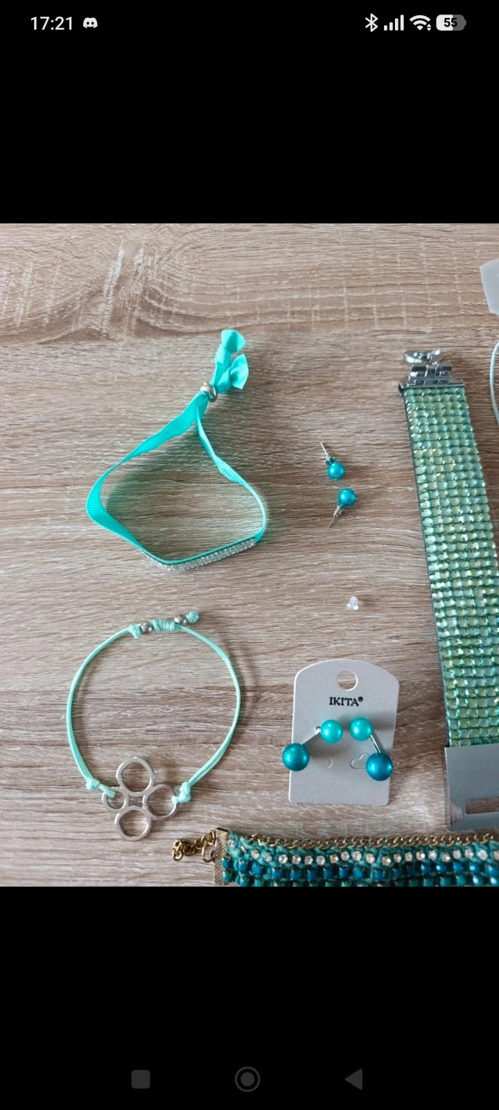 Lot sieraden voor dames 8 stuks
3 armbanden
2 paar oorbellen
1 kristallen manchet – photo 4